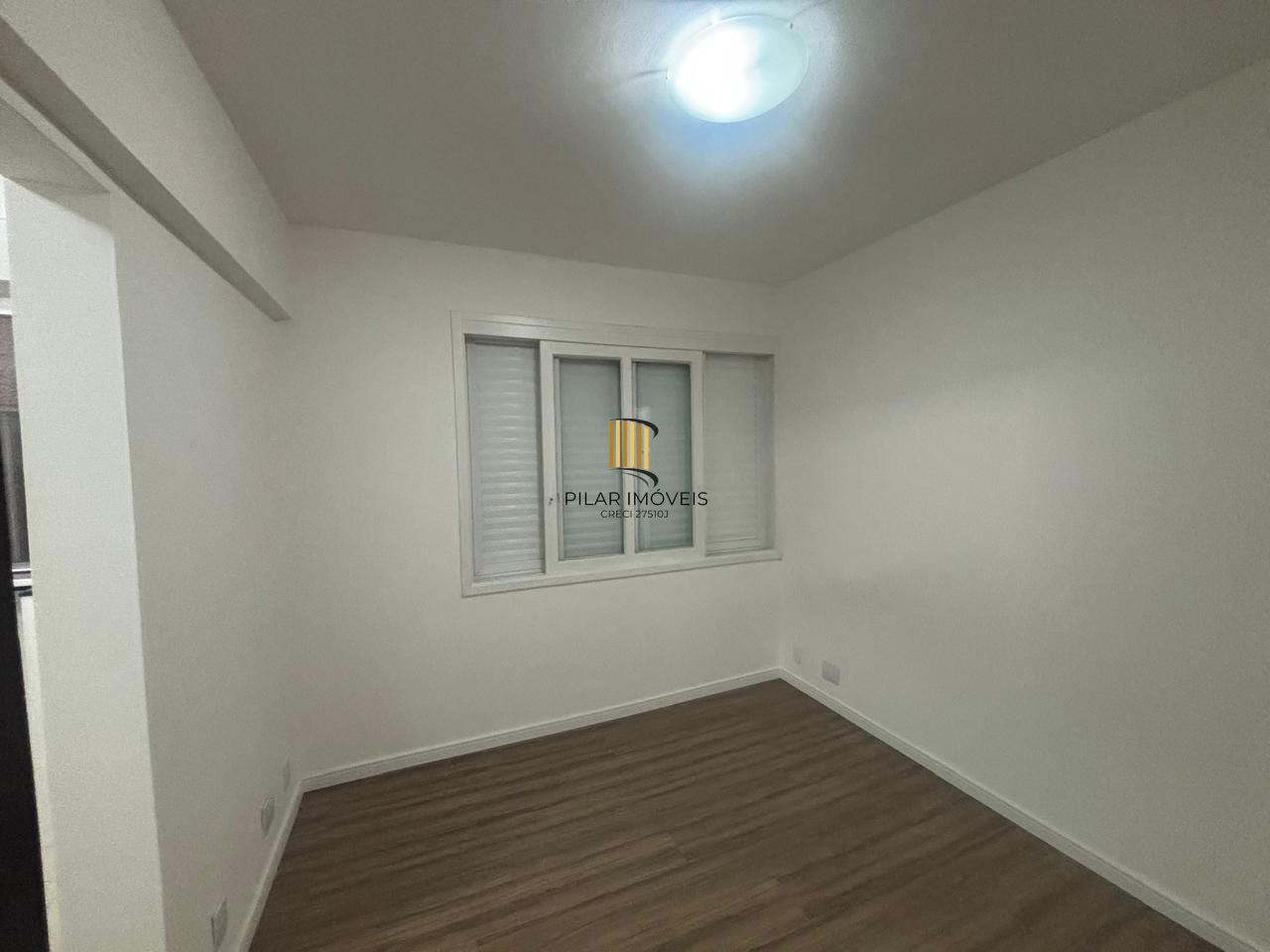 Oportunindade!!! Apartamento desocupado no coração do Centro Histórico de Porto Alegre.