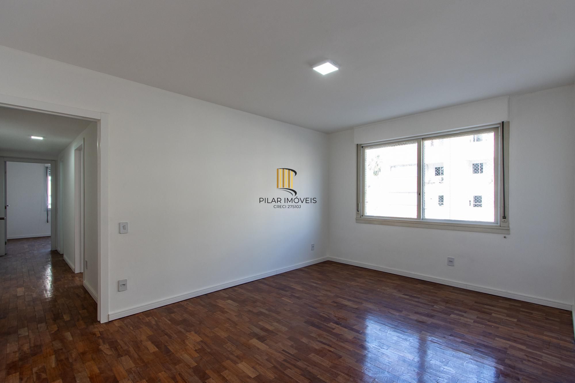 Apartamento no Menino Deus com 2 dormitórios e garagem