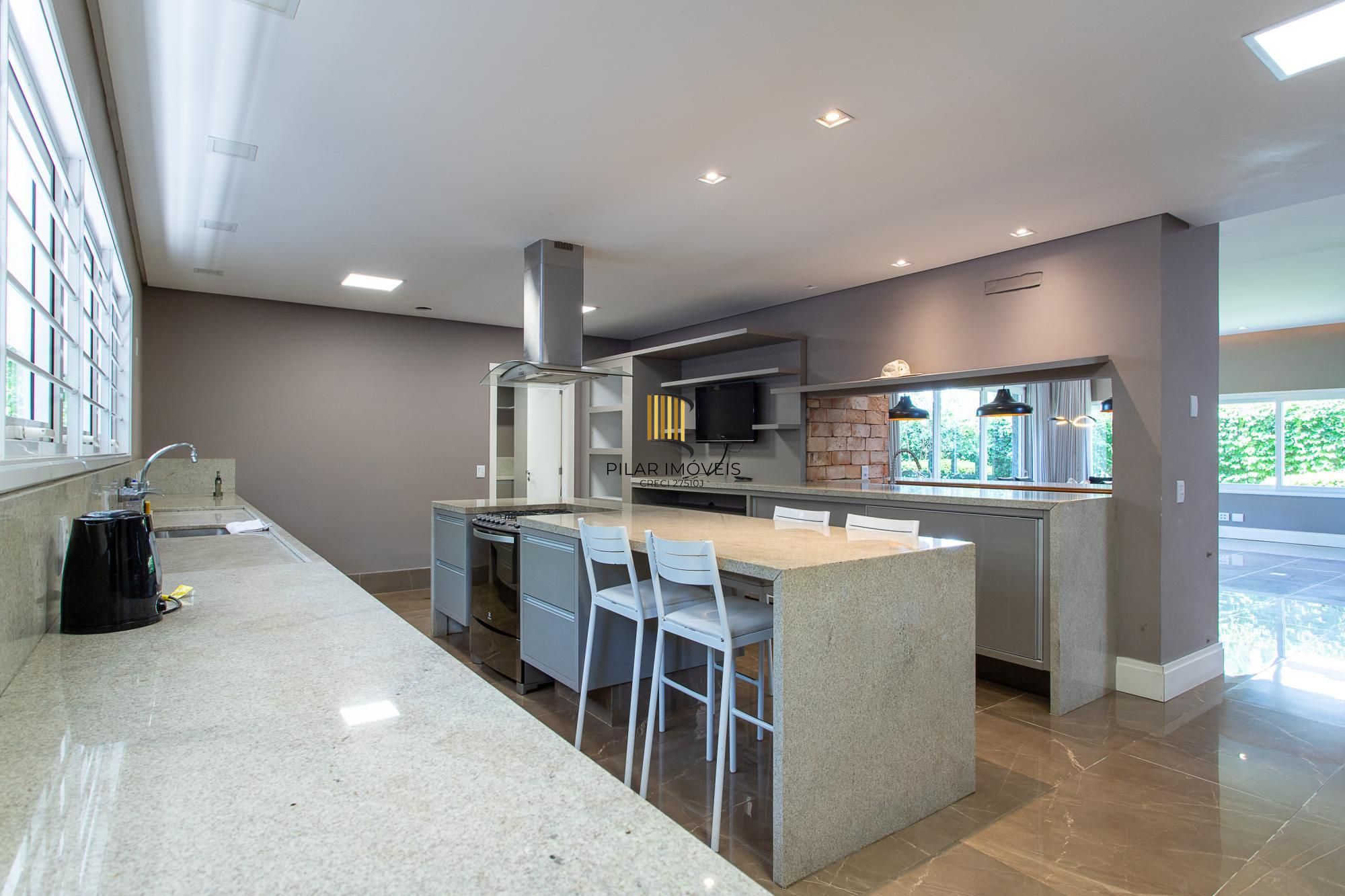 Casa de Condomínio 4 dormitórios no bairro Terraville