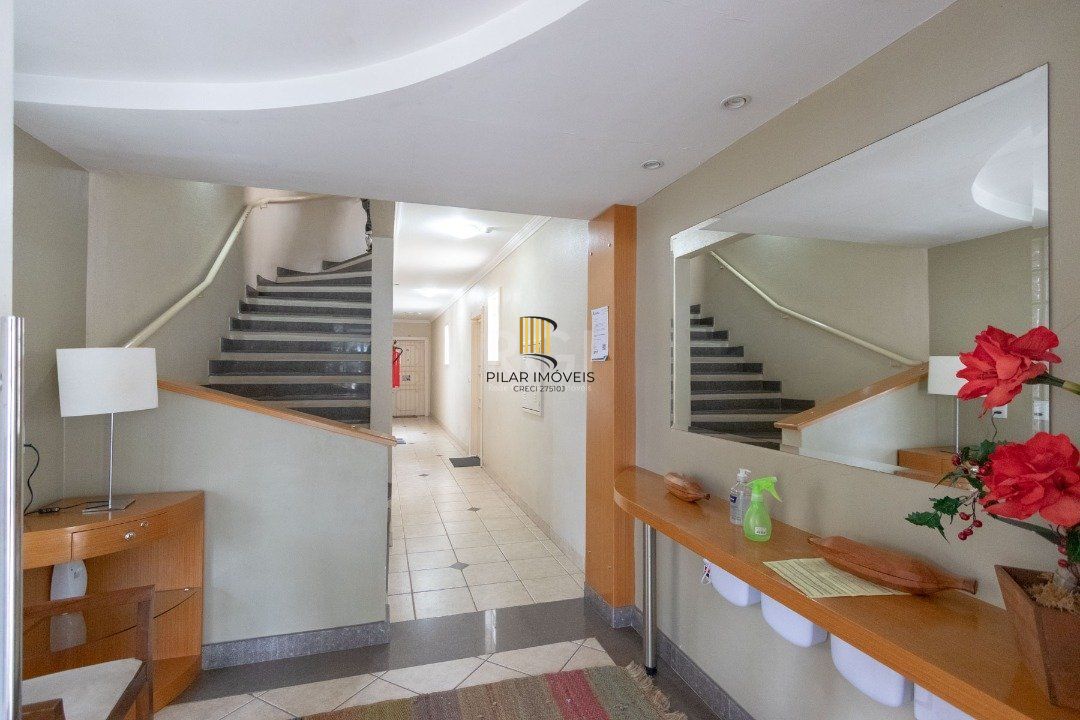 Apartamento para Venda - 46m², 1 dormitório, 1 vaga - Mont Serrat