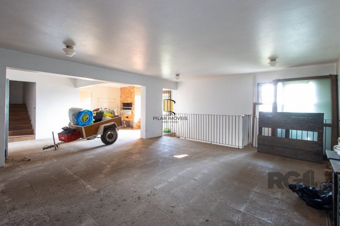 Casa para Venda - 361.95m², 4 dormitórios, sendo 2 suites, 3 vagas - Nonoai