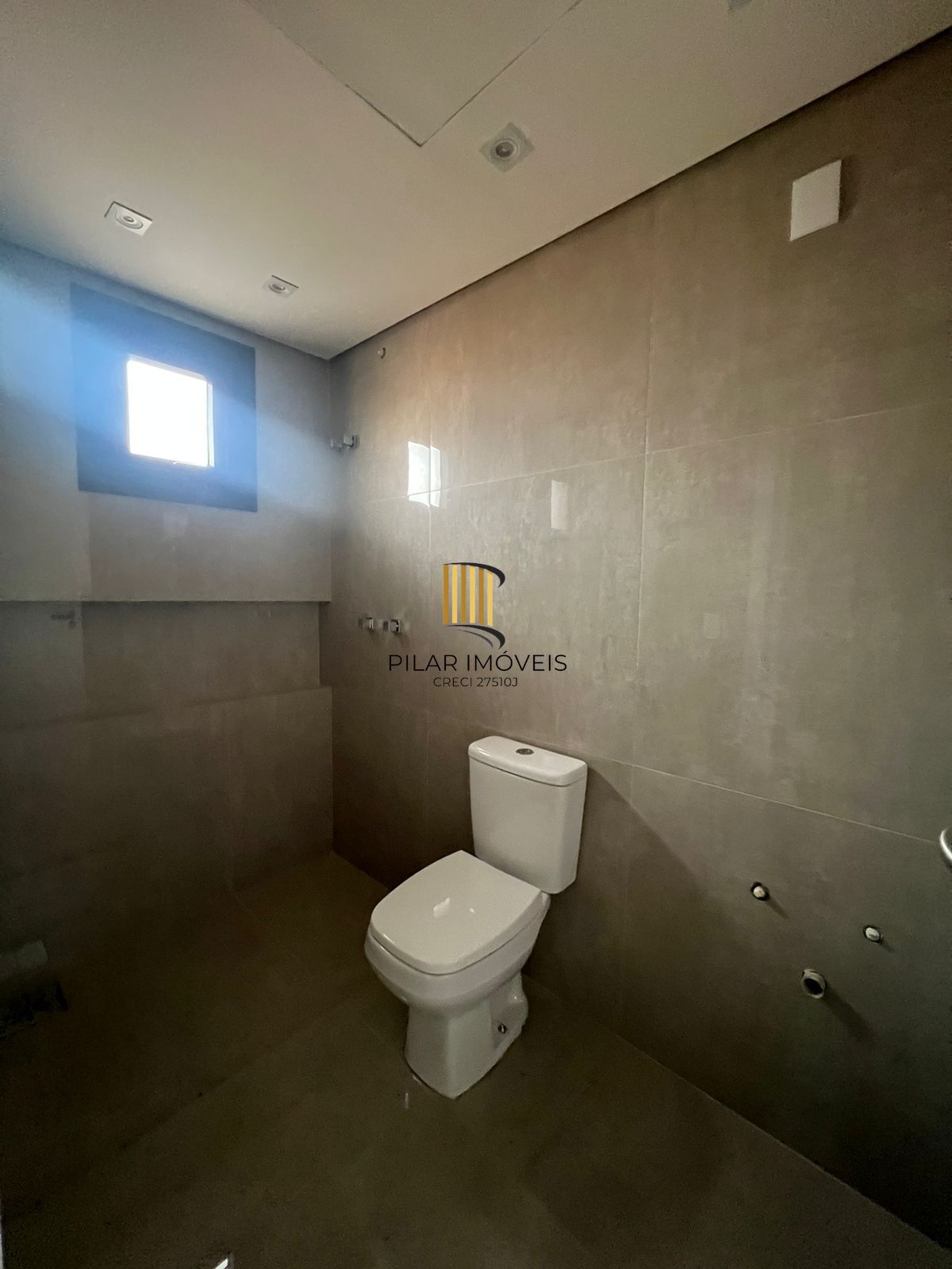 Casa de Condomínio com 3 suítes para comprar em Centro, Gravataí