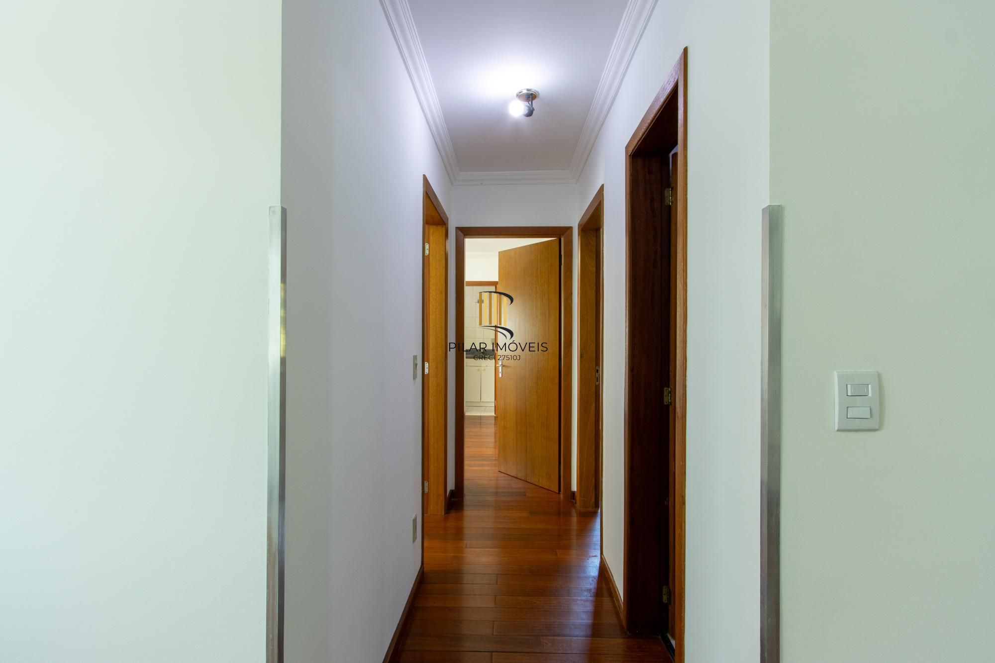 Apartamento 3 dormitórios no bairro Camaquã