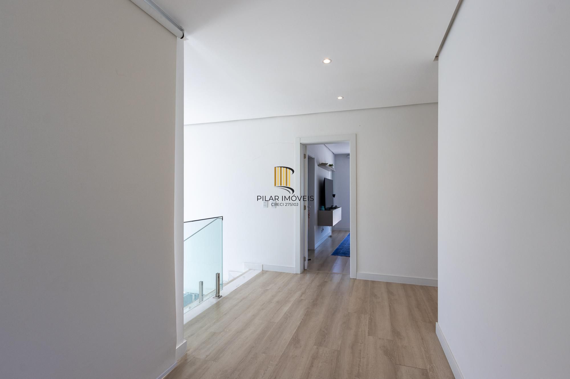 Casa de Condomínio 4 dormitórios no bairro Vila Nova