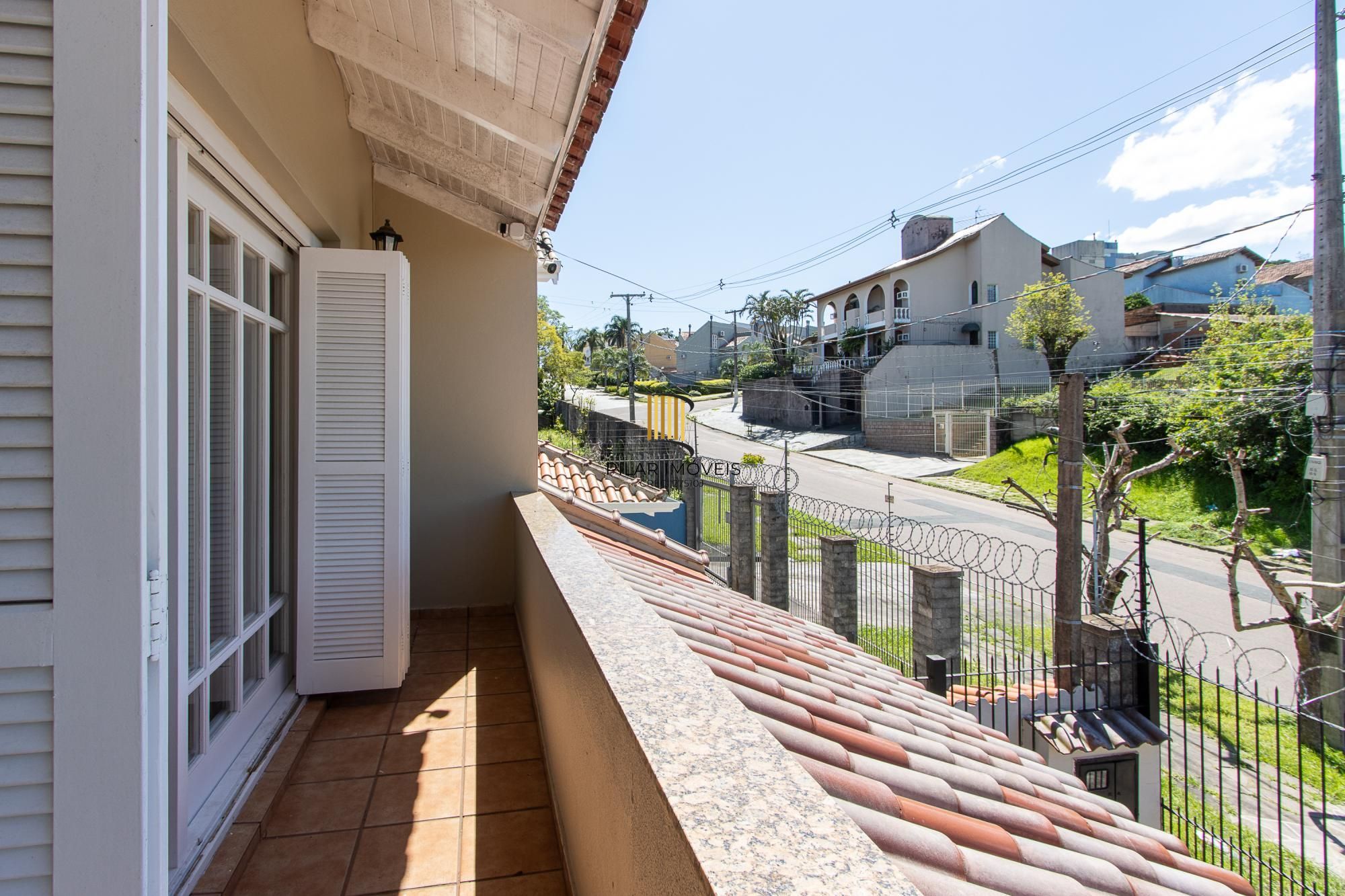 Casa 4 dormitórios no bairro Cristal