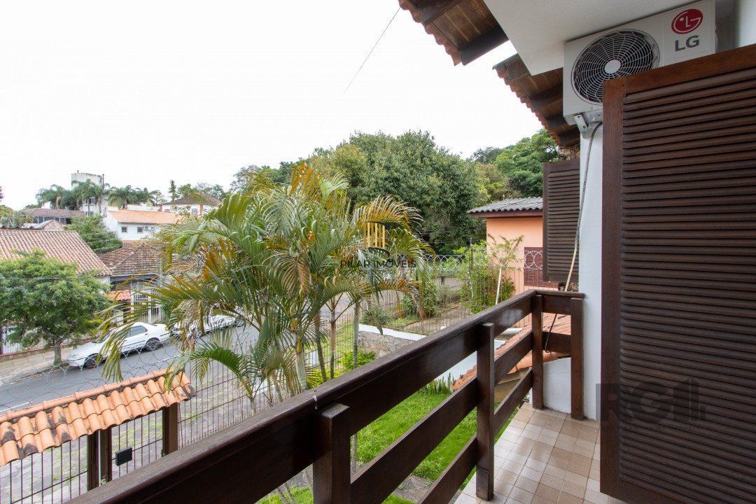 Casa ampla à venda em Santa Tereza - Porto Alegre