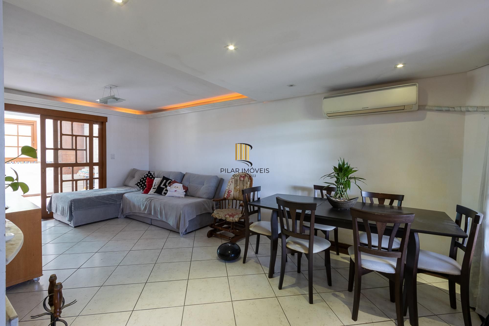 Casa 3 dormitórios no bairro Espírito Santo