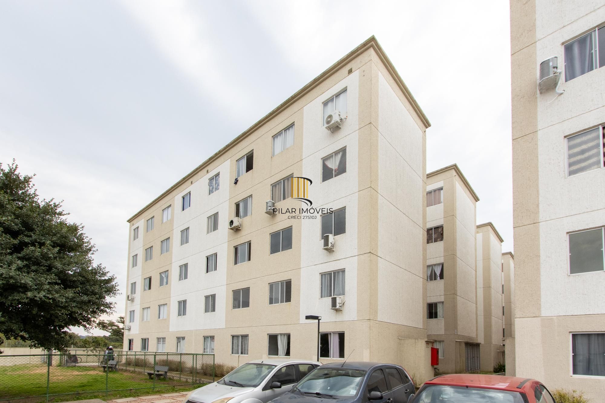 Charmoso Apartamento Semimobiliado de 2 Dormitórios e 1 vaga de garagem no bairro Restinga!