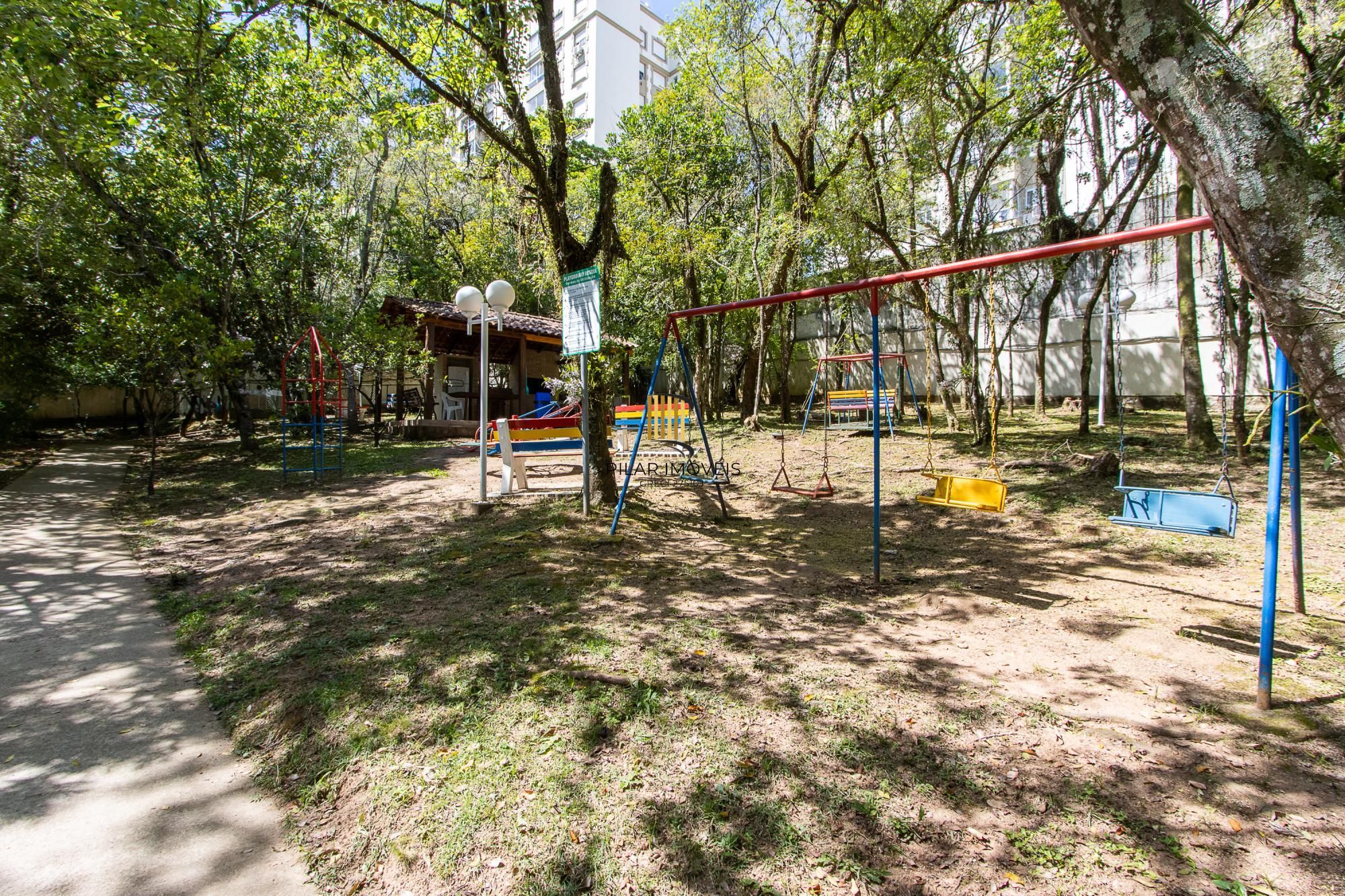 Casa em condominio com piscina