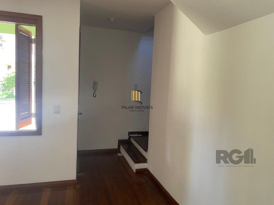 Casa de Condomínio 3 dormitórios no bairro Hípica