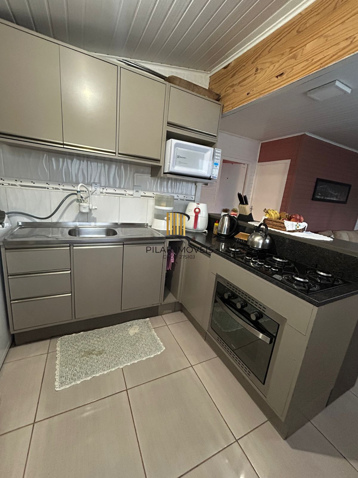 Casa 2 dormitórios no bairro Hípica