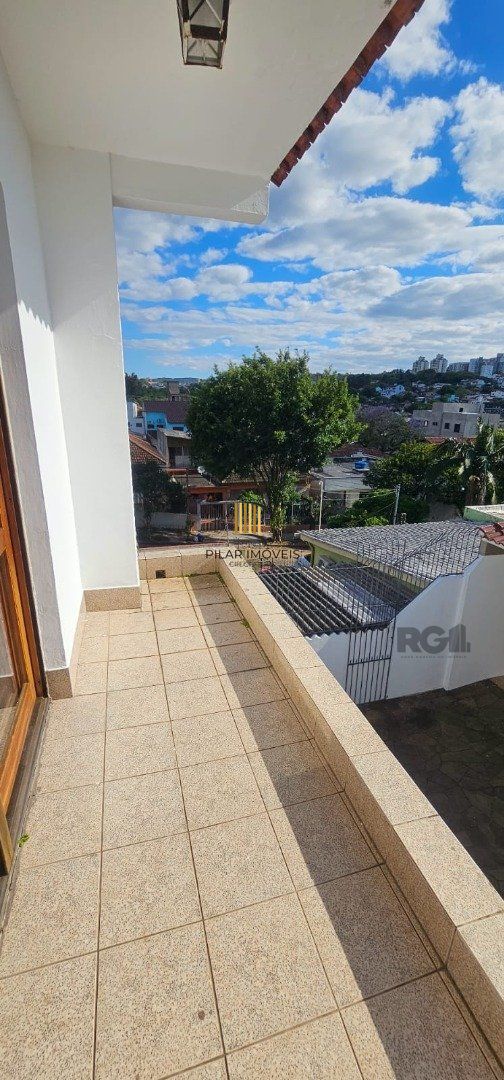 Casa 4 dormitórios no bairro Jardim Sabará