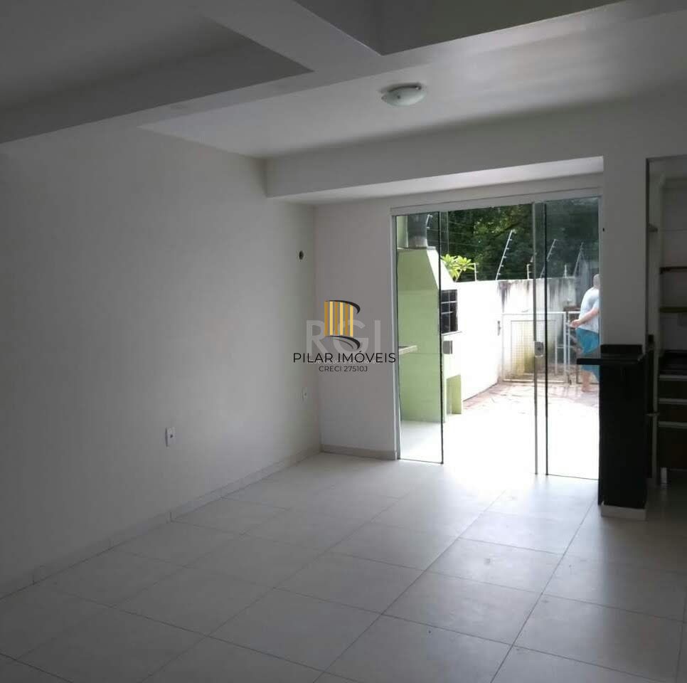 Casa linda com vista para o Rio com 3 pavimentos  com duas suíte