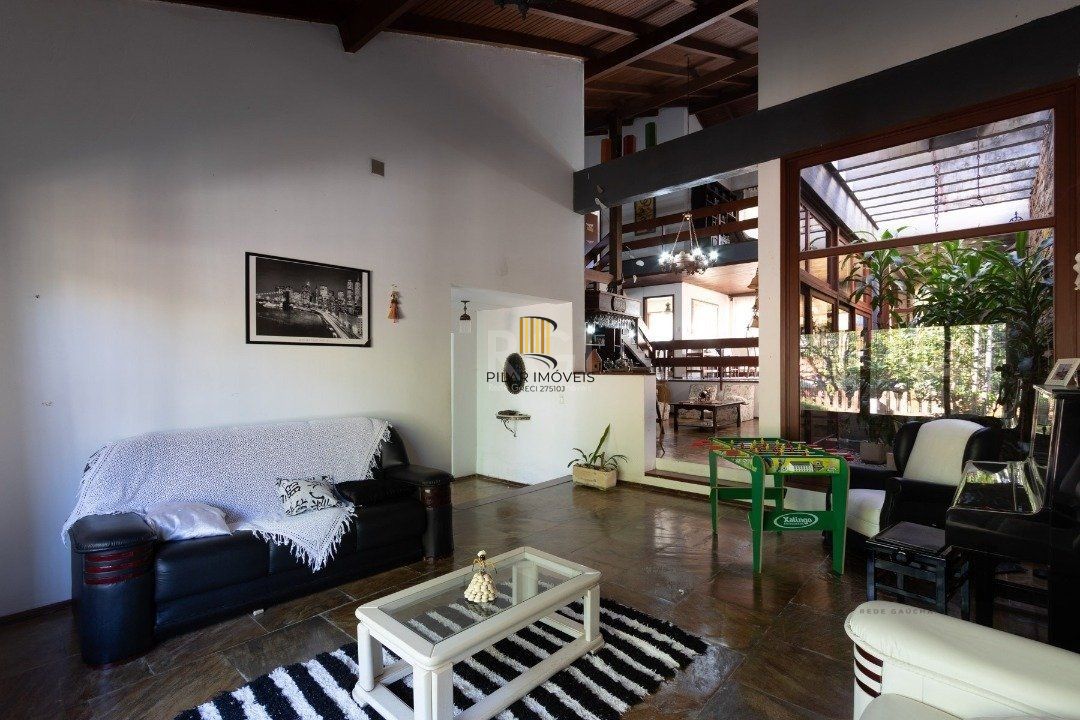 Casa 4 dormitórios no bairro Cristal