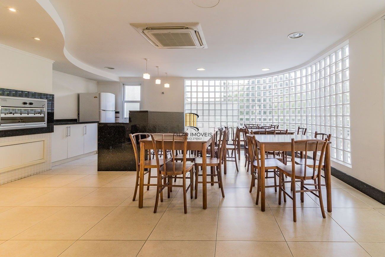 Apartamento 3 dormitórios, sendo 3 suítes e 2 vagas no Petropolis