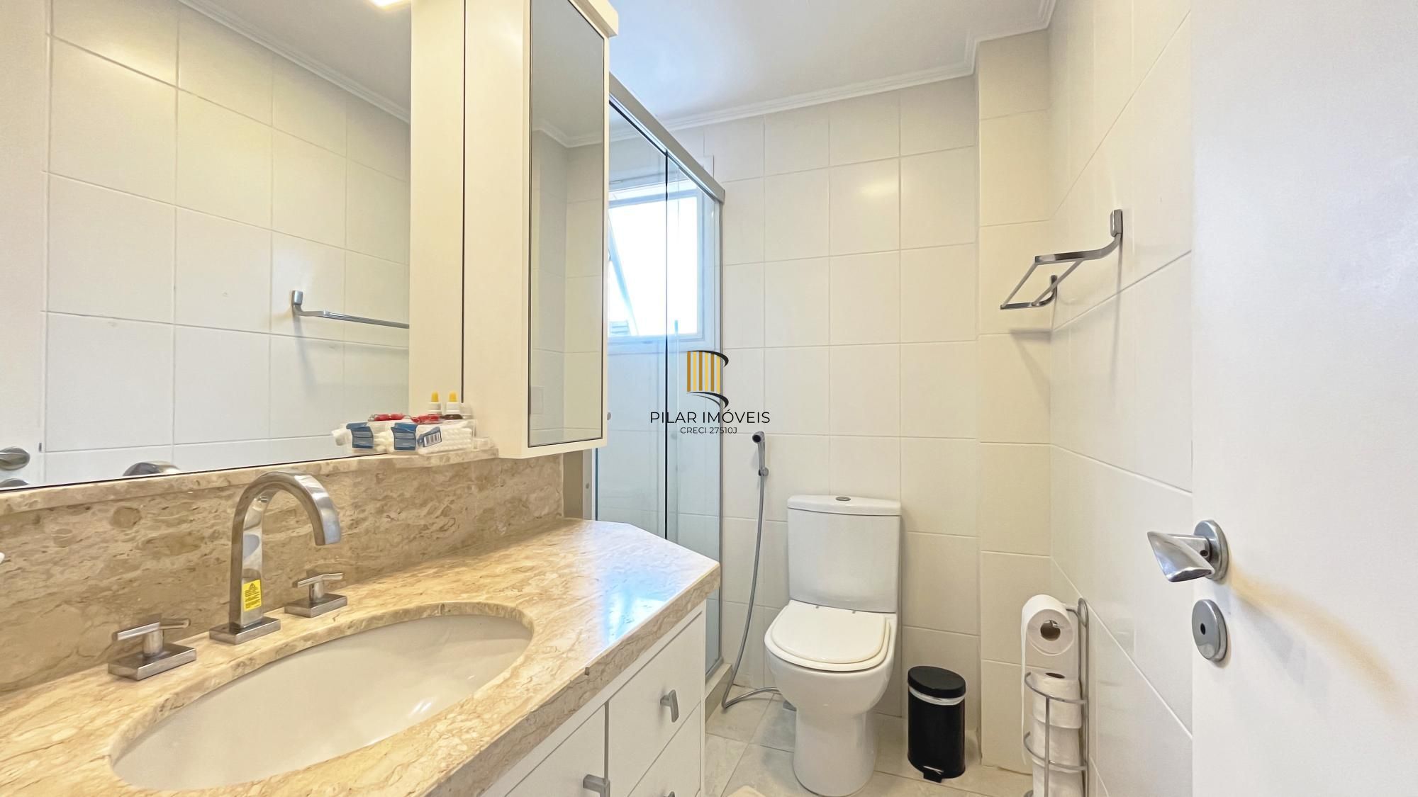 Casa em Condomínio com 3 quartos e 216m² à venda em Teresópolis, Porto Alegre.