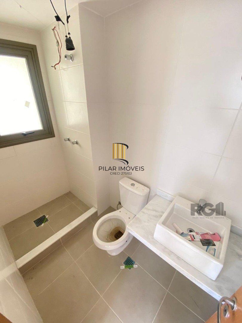 Apartamento 6 dormitórios no bairro Cavalhada