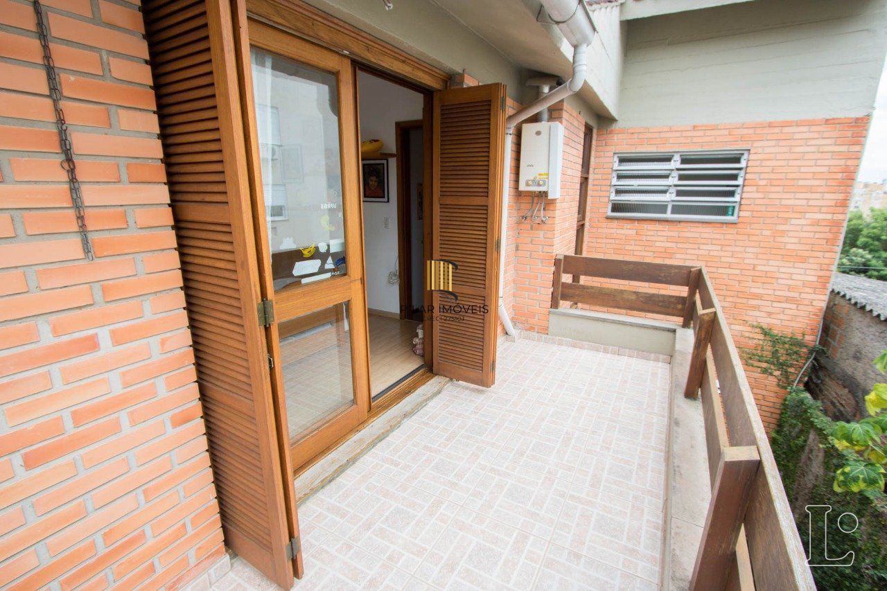 Casa para Venda - 416.89m², 4 dormitórios, sendo 1 suites, 5 vagas - Tristeza