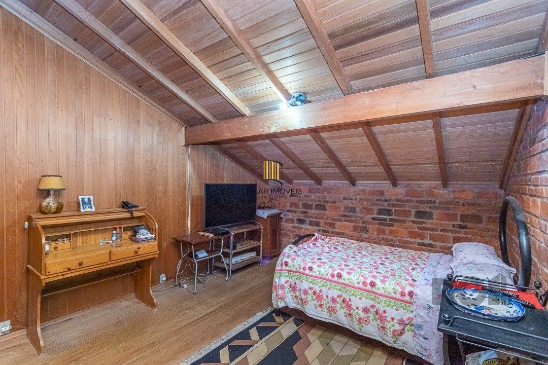 Casa 4 dormitórios, Altos da Vila Nova, Zona Sul, Porto Alegre.