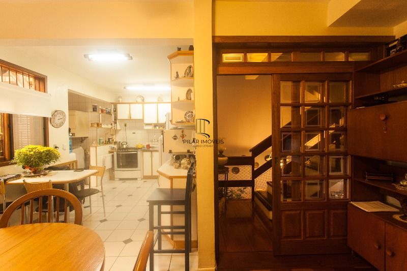 Casa Condominio para Venda - 170m², 3 dormitórios, sendo 1 suites, 2 vagas - Cavalhada