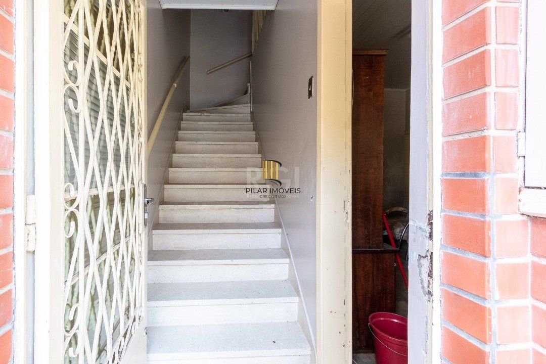 Casa para Venda - 118m², 2 dormitórios, 2 vagas - Medianeira