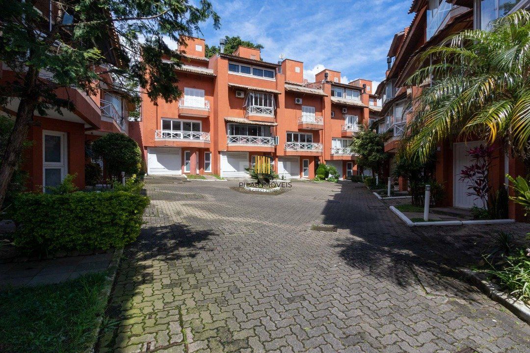 Casa de Condomínio 4 dormitórios no bairro Vila Assunção