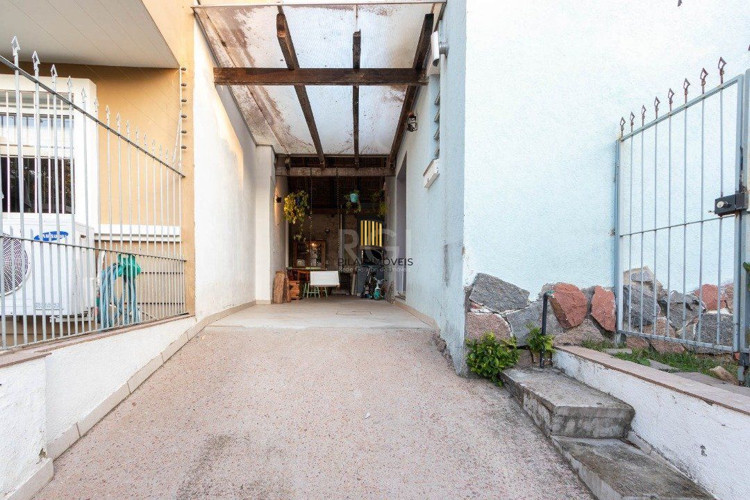 Casa para Venda - 200m², 3 dormitórios, sendo 1 suites, 2 vagas - Vila Assunção