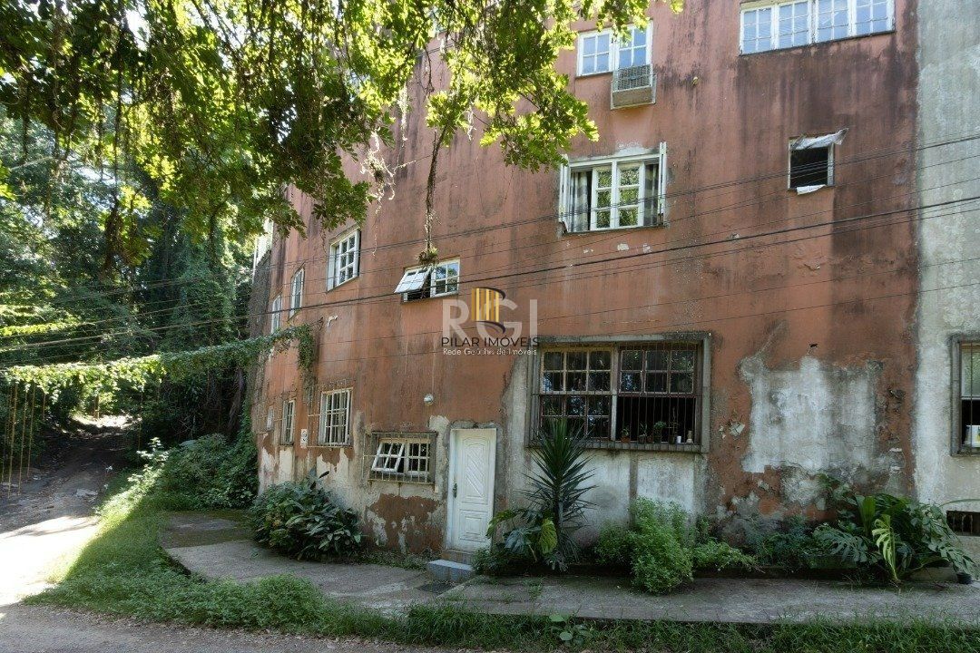 Terreno com área de 747m²