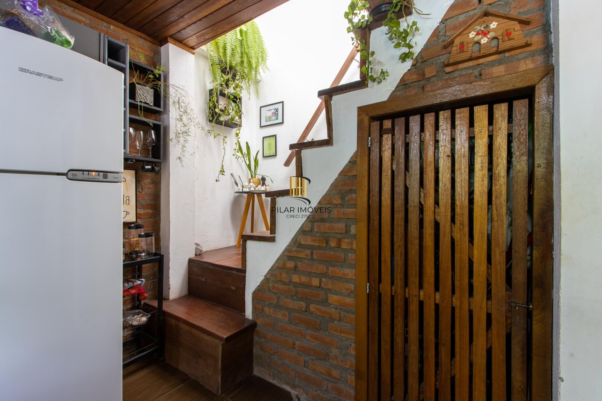 Casa/Sobrado  4 dormitórios com piscina