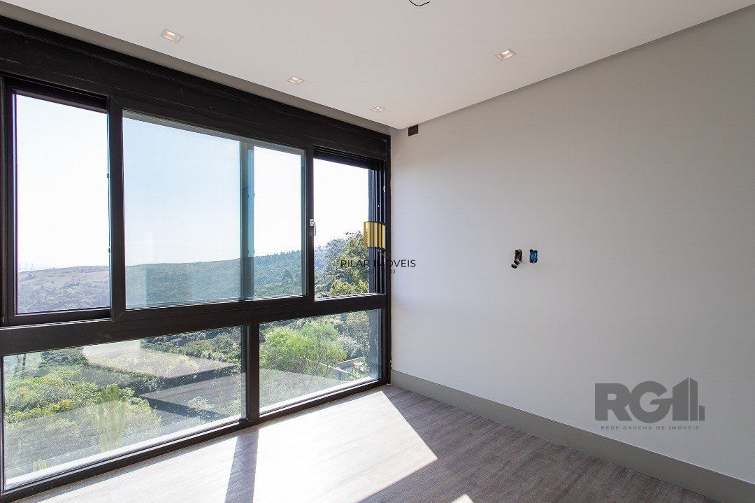 Casa Condominio 4 Dormitório(s) Bairro Teresópolis