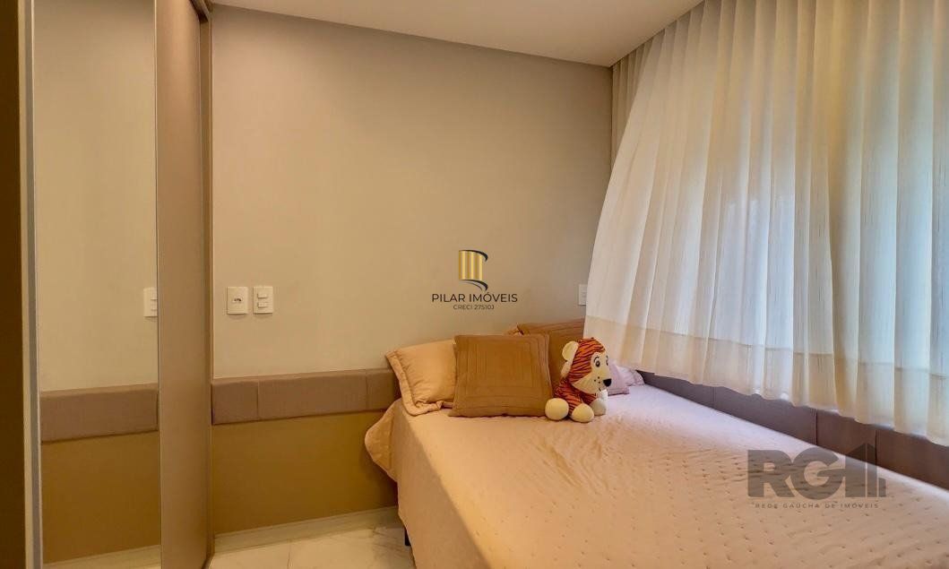 Casa de Condomínio 4 dormitórios no bairro Dubai