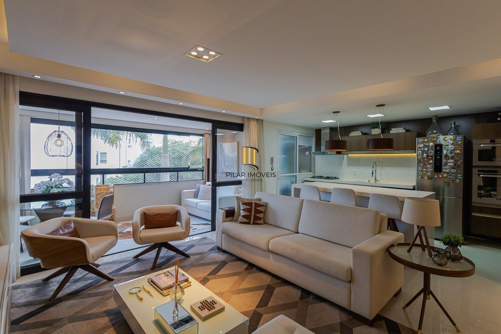 Apartamento 136 m² 3 suítes e 3 vagas de garagem no bairro Chácara das Pedras.