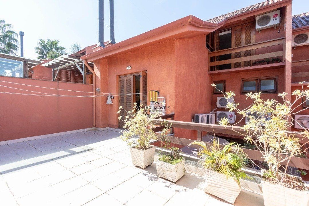 Casa Condominio para Venda - 286.89m², 4 dormitórios, sendo 2 suites, 2 vagas - Cristal