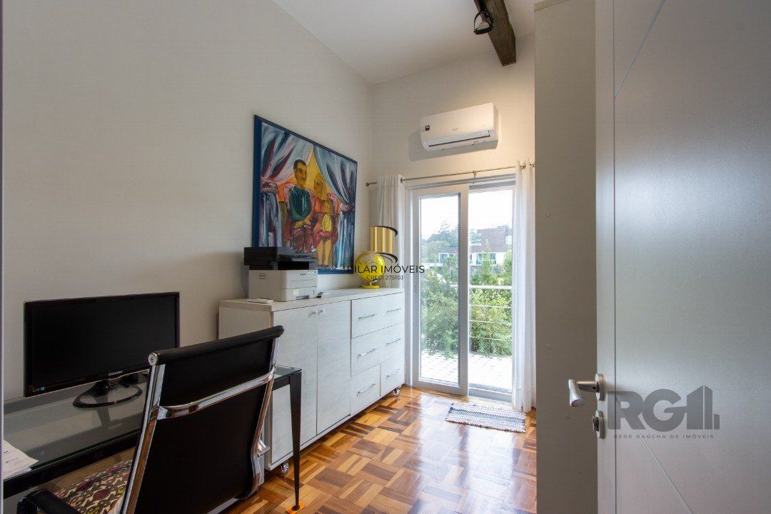 Casa de Condomínio 4 dormitórios no bairro Vila Nova