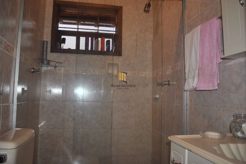 Casa para Venda - 250m², 3 dormitórios, 4 vagas - Serraria