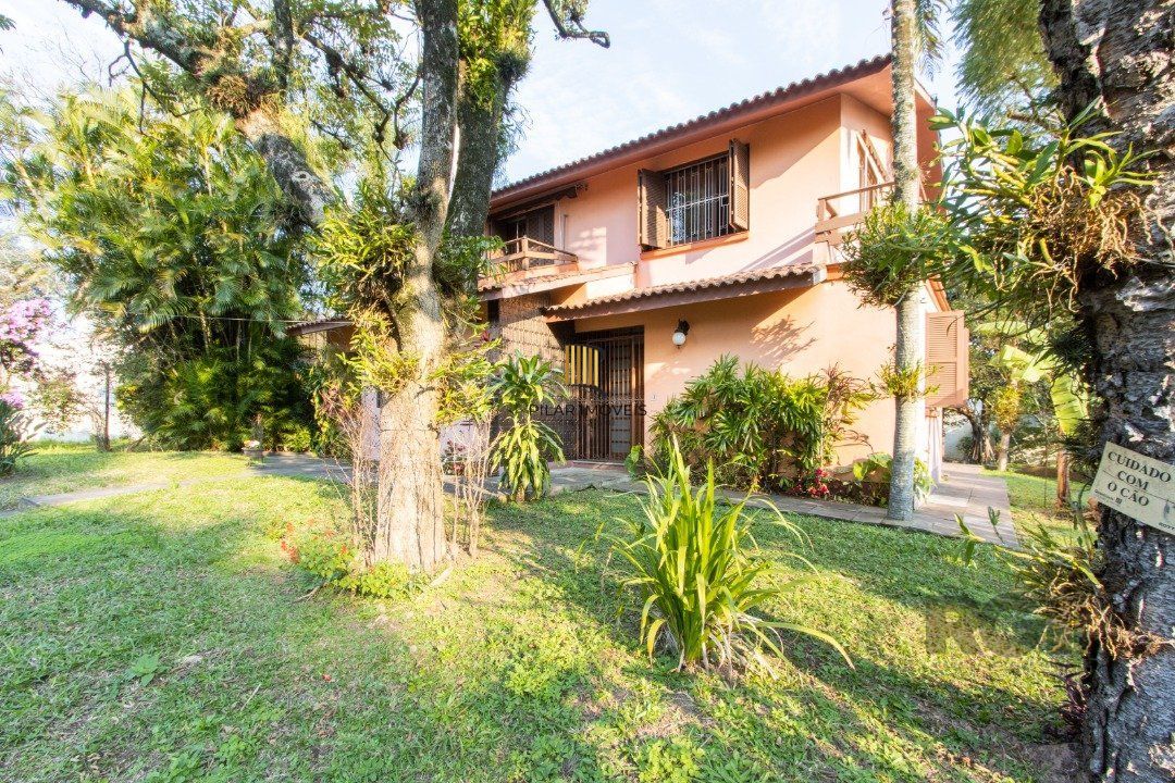 Casa 4 dormitórios no bairro Cristal - Pilar Imóveis