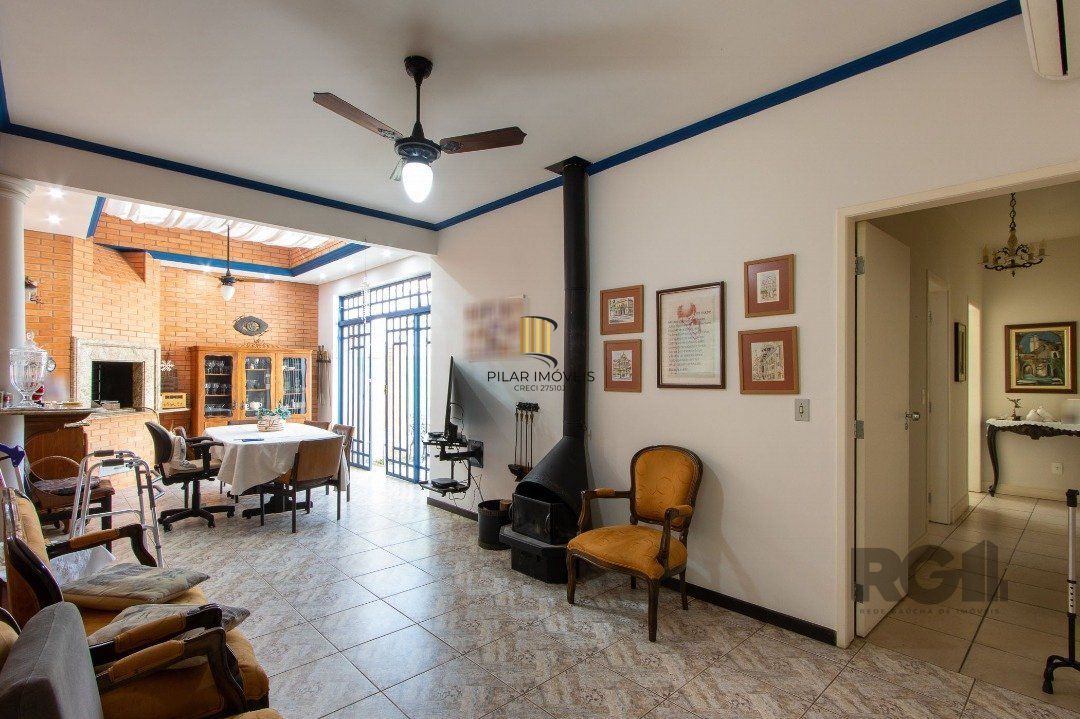 Casa 3 dormitórios no bairro Três Figueiras