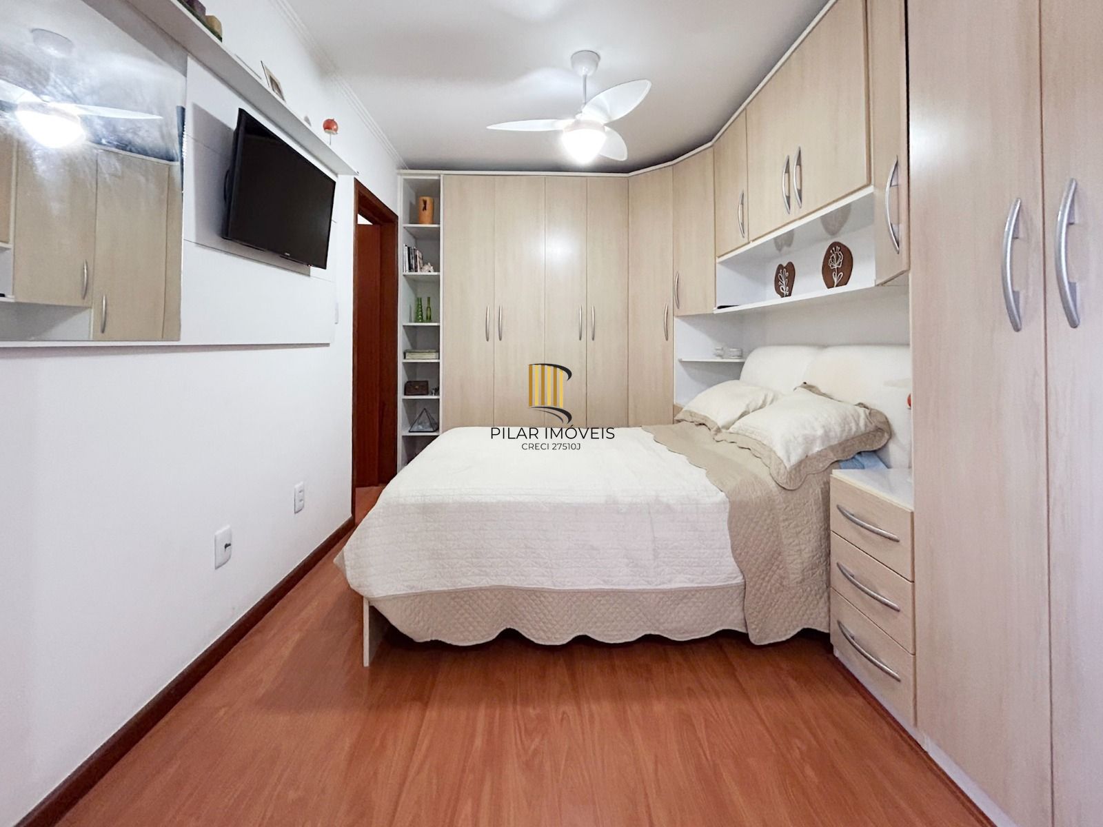 Apartamento 1 dormitório com vaga de garagem no Cristal