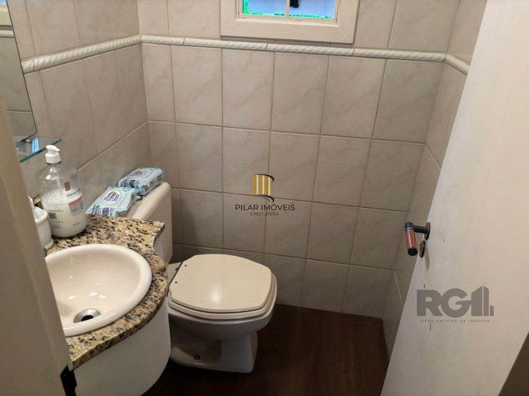 Sobrado de Alvenaria em Condominio  no bairro Nobre de Gramado