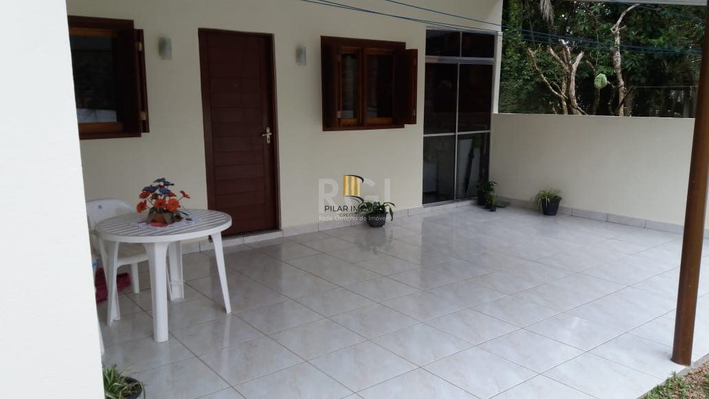 Casa para Venda - 80m², 2 dormitórios, 4 vagas - Lami