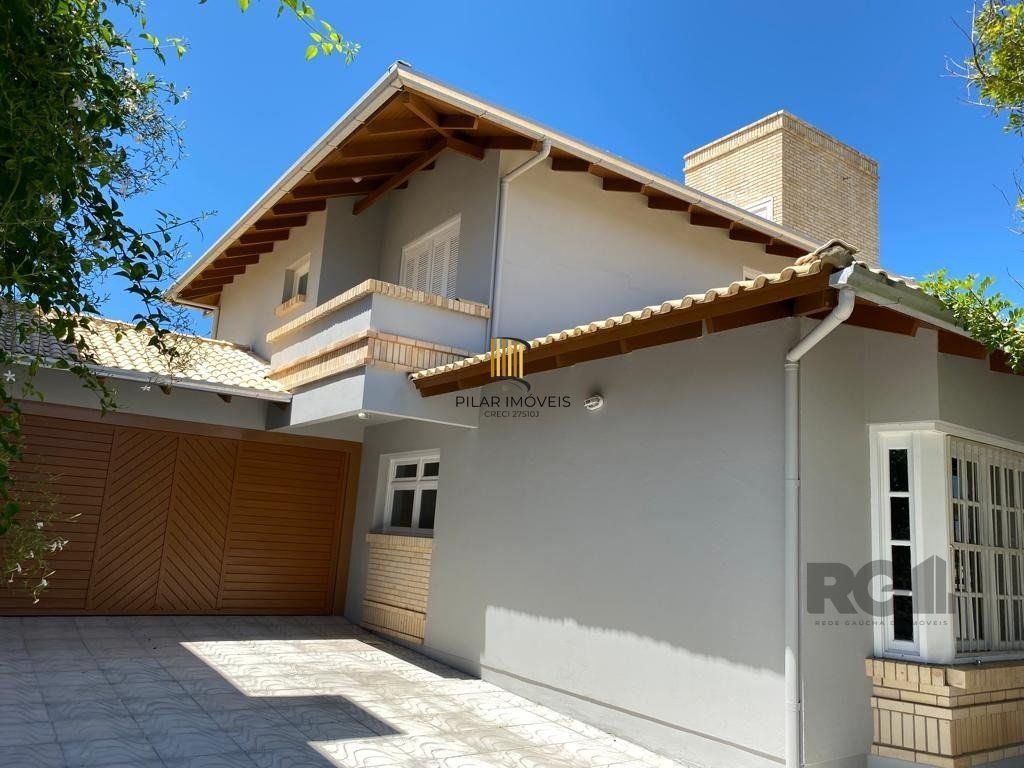 Casa 5 dormitórios no bairro Atlântida
