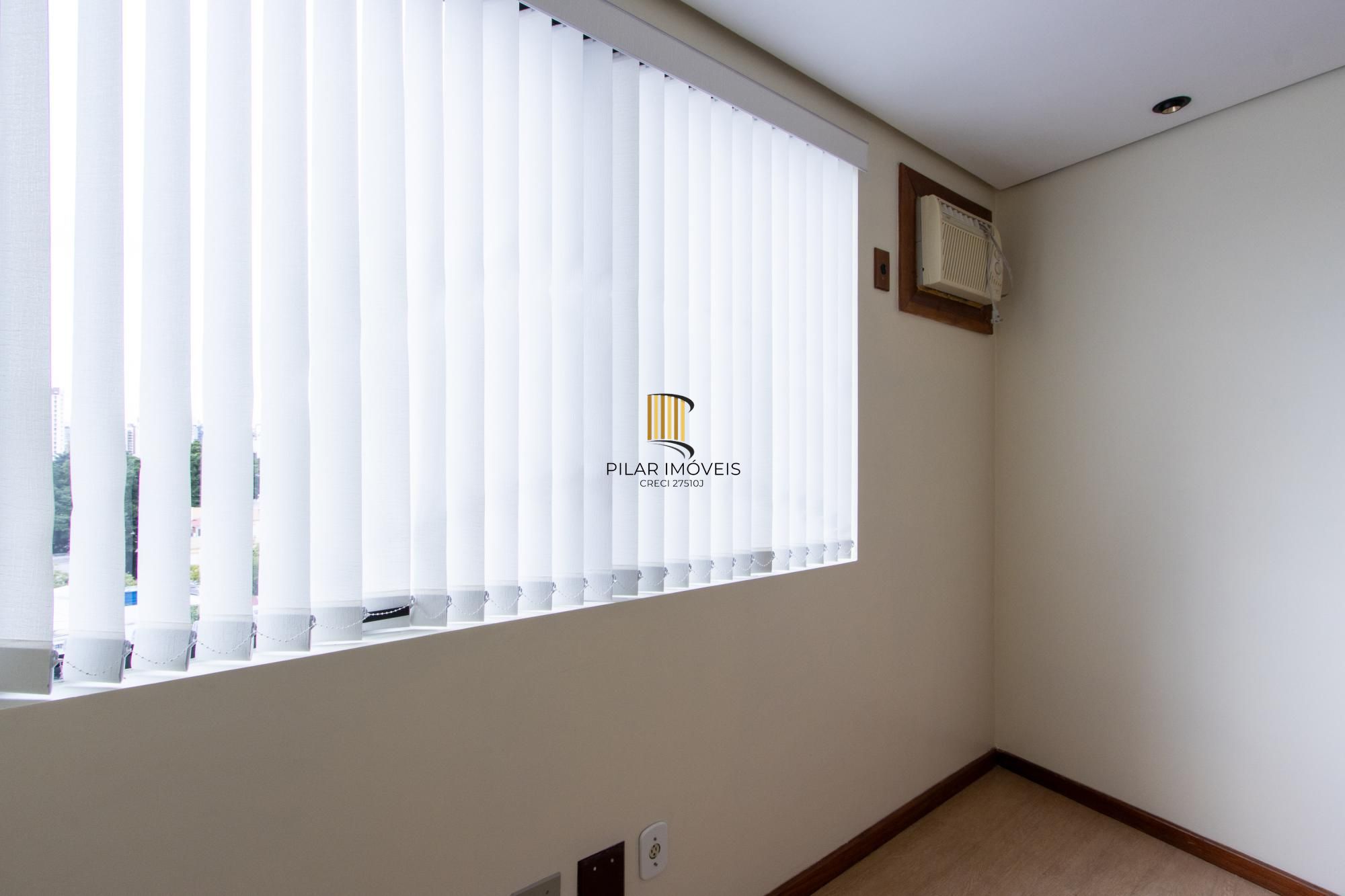 Sala comercial à venda no bairro Menino Deus – Edifício Comendador Luigi Gerace