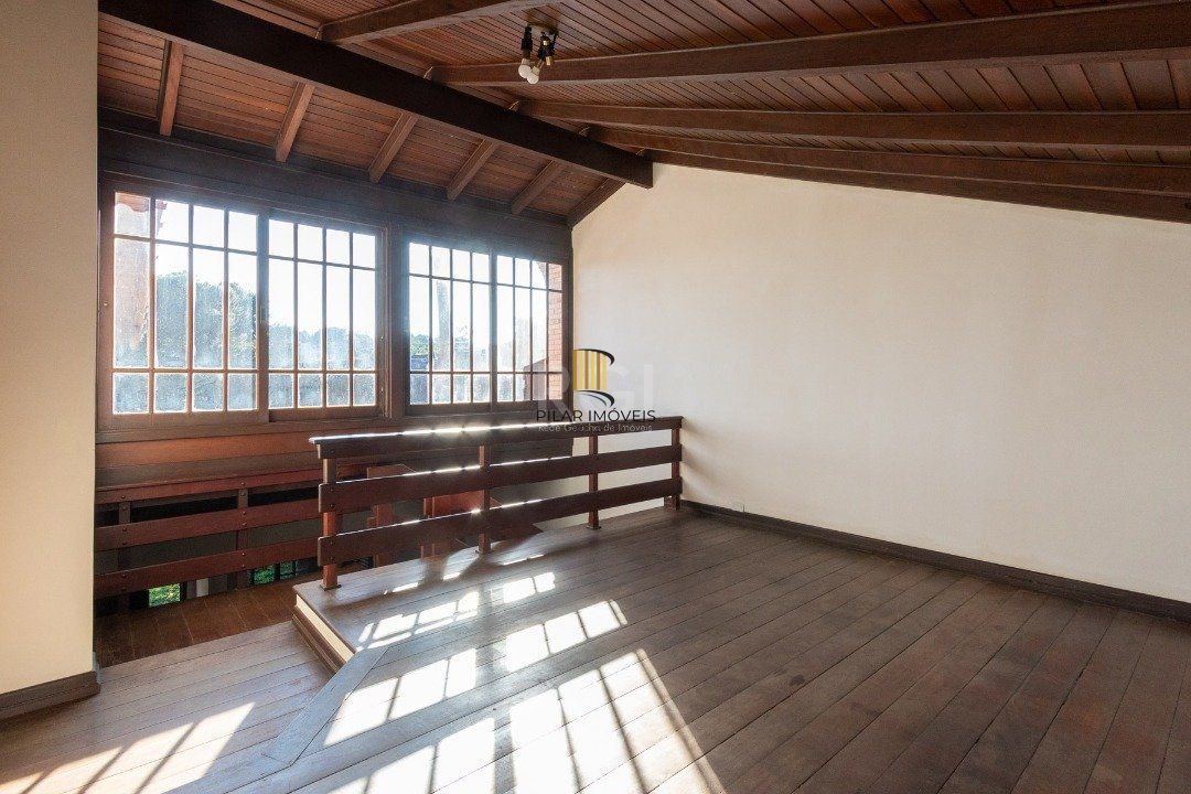 Casa para Venda - 280m², 3 dormitórios, sendo 1 suites, 2 vagas - Espirito Santo