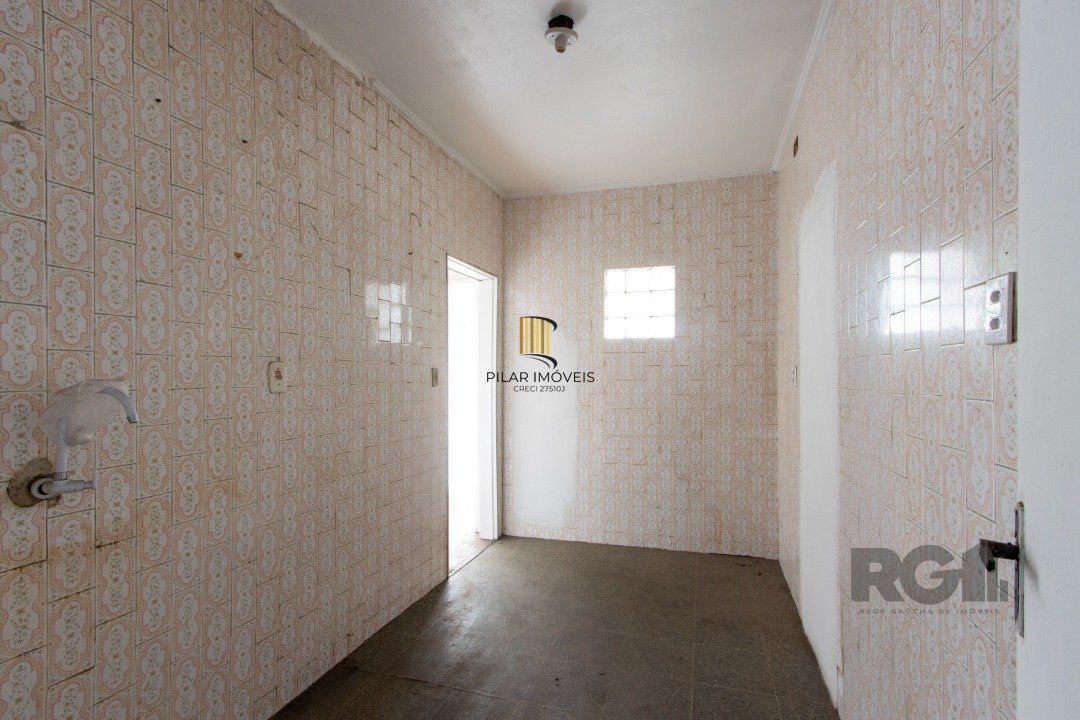 Apartamento à Venda - 2 Dormitórios na Av. Do Forte.