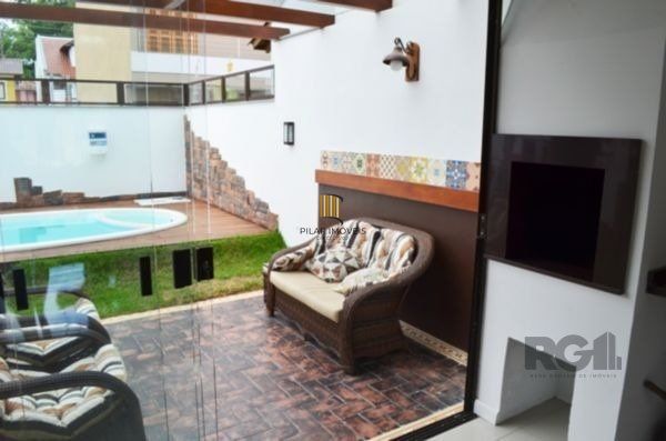 Casa para Venda - 140m², 3 dormitórios, sendo 1 suites, 1 vaga - Hípica