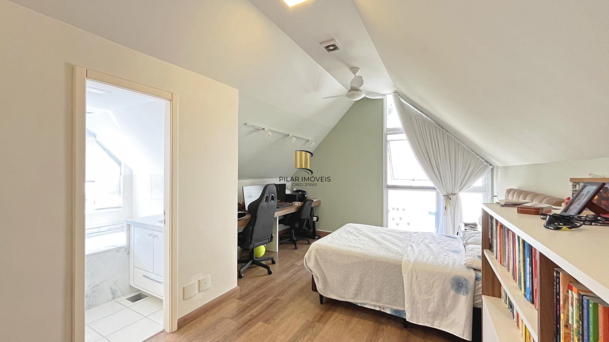 Casa em Condomínio com 3 quartos e 216m² à venda em Teresópolis, Porto Alegre.