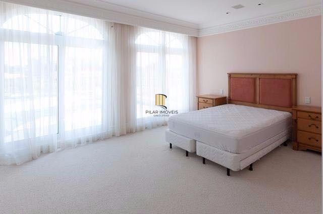 Mansão em condomínio fechado