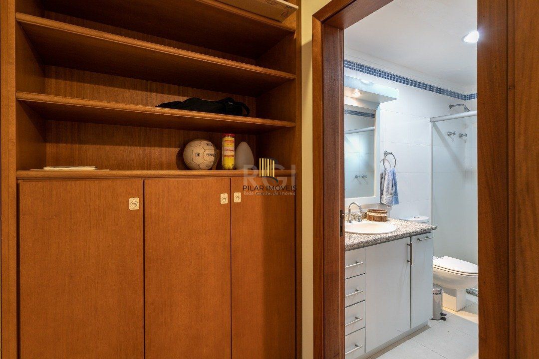 Casa Condominio para Venda - 670m², 5 dormitórios, sendo 5 suites, 4 vagas - Terra Ville