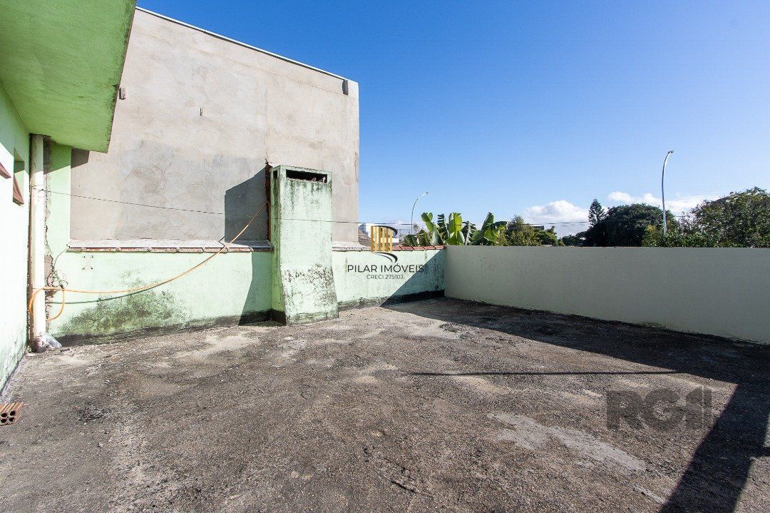 Sobrado com 3 Quartos e 5 banheiros próximo ao canoas shopping