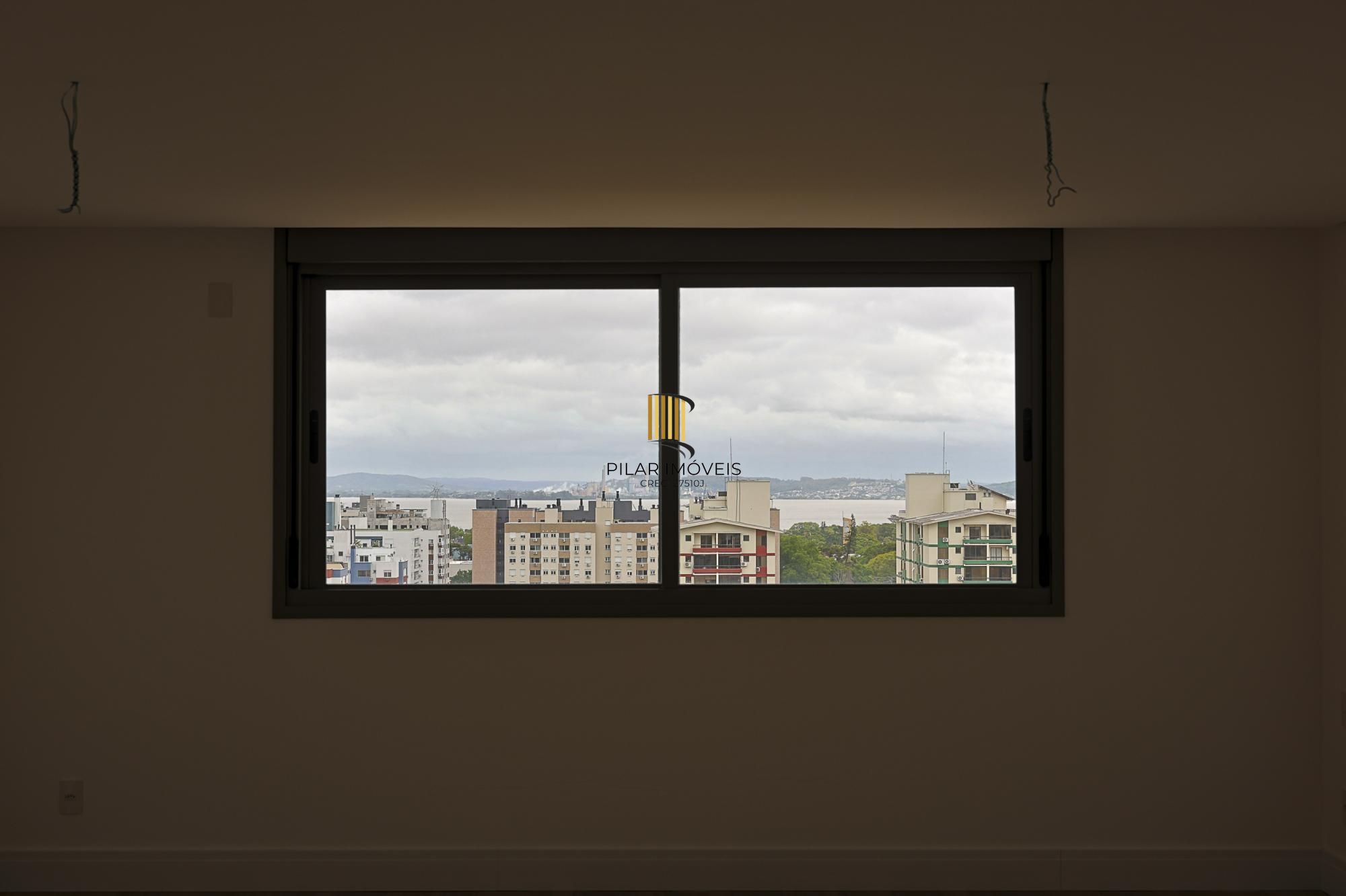 Apartamento com 217m² e 3 dormitórios no bairro Tristeza em PORTO ALEGRE para Comprar